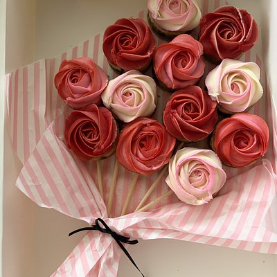 Long Stem Roses - Bunch Of 12