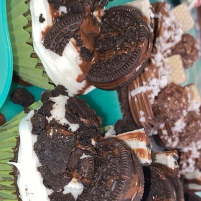 Chocolate Oreo Cupcake 
