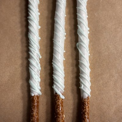 Chocolate Covered Pretzel Rods Or Twist