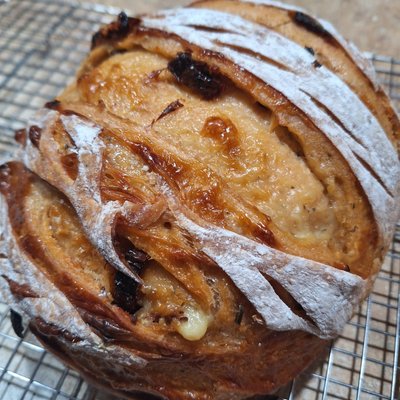 Sundried Tomato Mozzarella Sourdough Boule 