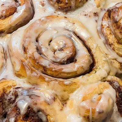 Cinnamon Rolls (4 Pack) 