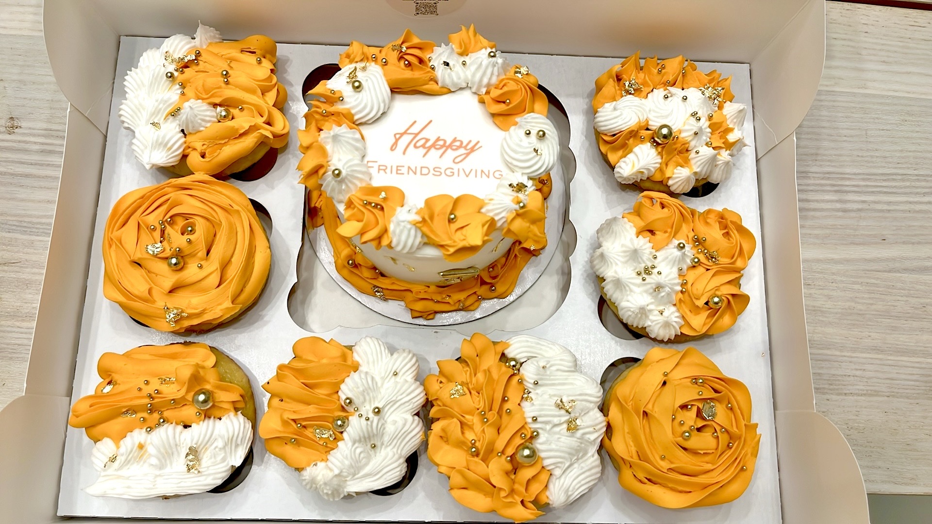 4” Three-Layer Bento Cake + 8 Cupcakes- Serves 12-14