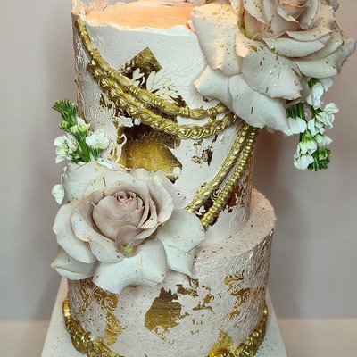 2 Tier - 6 Inch + 8 Inch (Approx. 36 Servings)