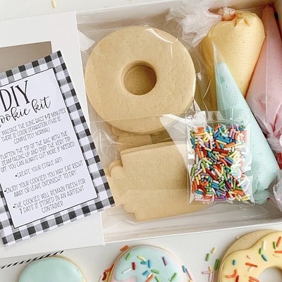 DIY COOKIE DECORATING KIT