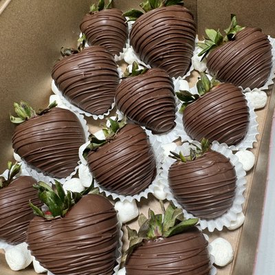 Full Dozen Chocolate Covered Strawberries 