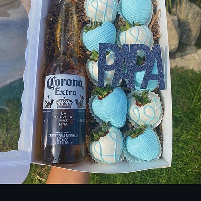 12ct Dipped Strawberries W/ Tallboy (16FL Oz Beer)