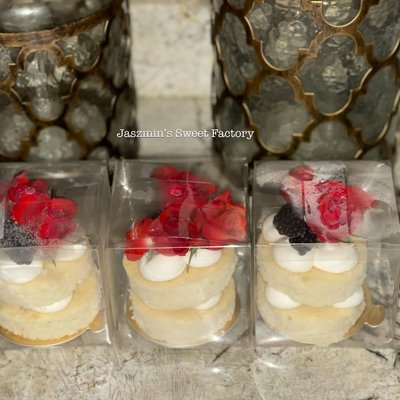 Miniature Cake 