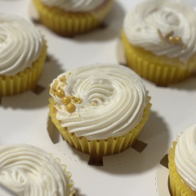 (12) Lemon Cupcake