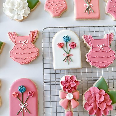 Detailed Dozen Cookies