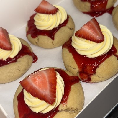 SPRING FLAVOR: Strawberry Shortcake Cookies