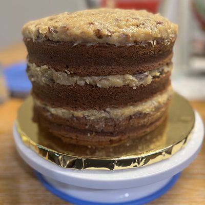 German Chocolate Cake With Coconut Pecan Frosting/Filling
