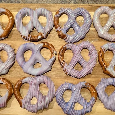 Chocolate Covered Pretzels 