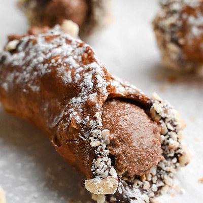 Italian  Ricotta Cannolis ( Pumpkin, Nutella , Pistachio, Chocolate , And Sicilian Cannoli ) 