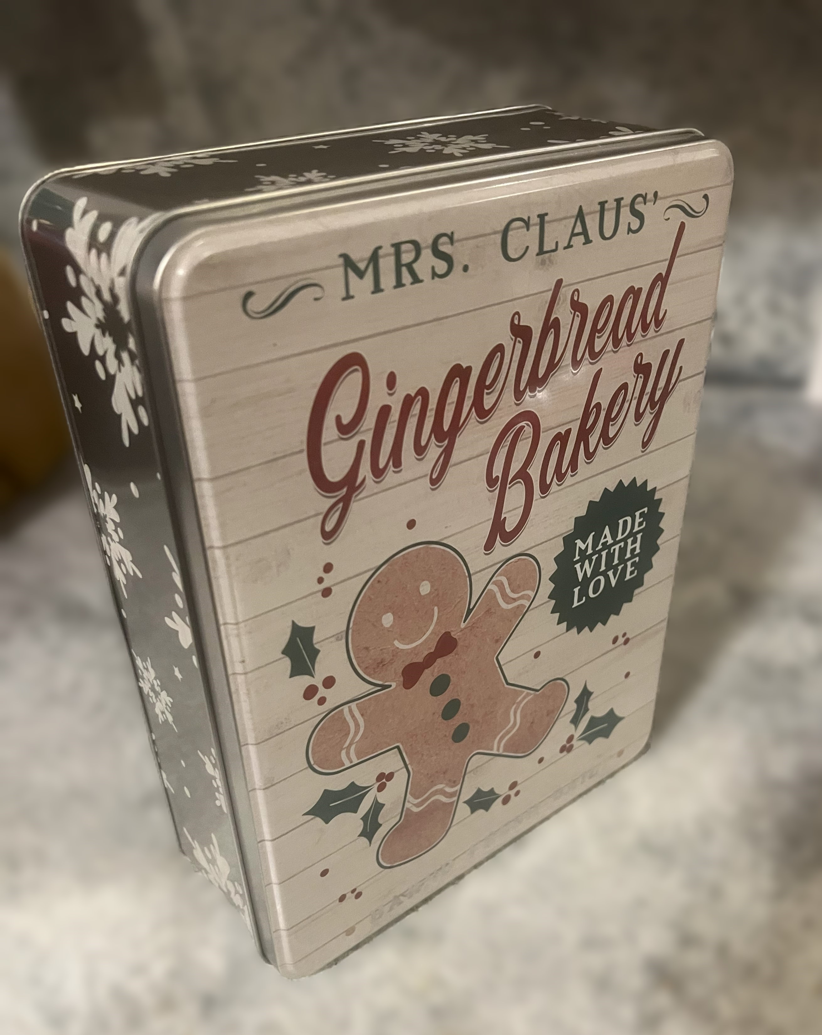 Cookie Tin with each 1 Dozen Cookie order-Gingerbread