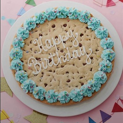 9” Cookie Cake W/base Decoration