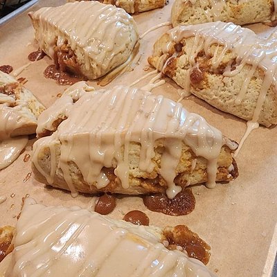Scone: Salted Caramel