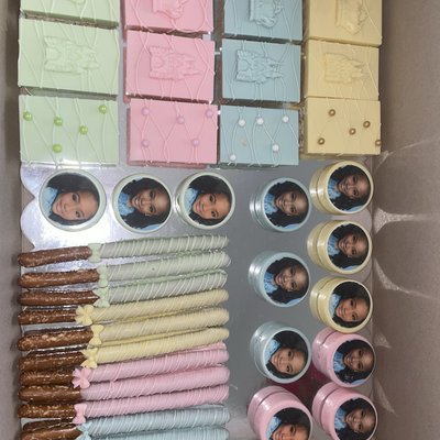 Crumb Crazy Signature Box