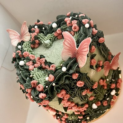 6” heart Cake-3 Layers