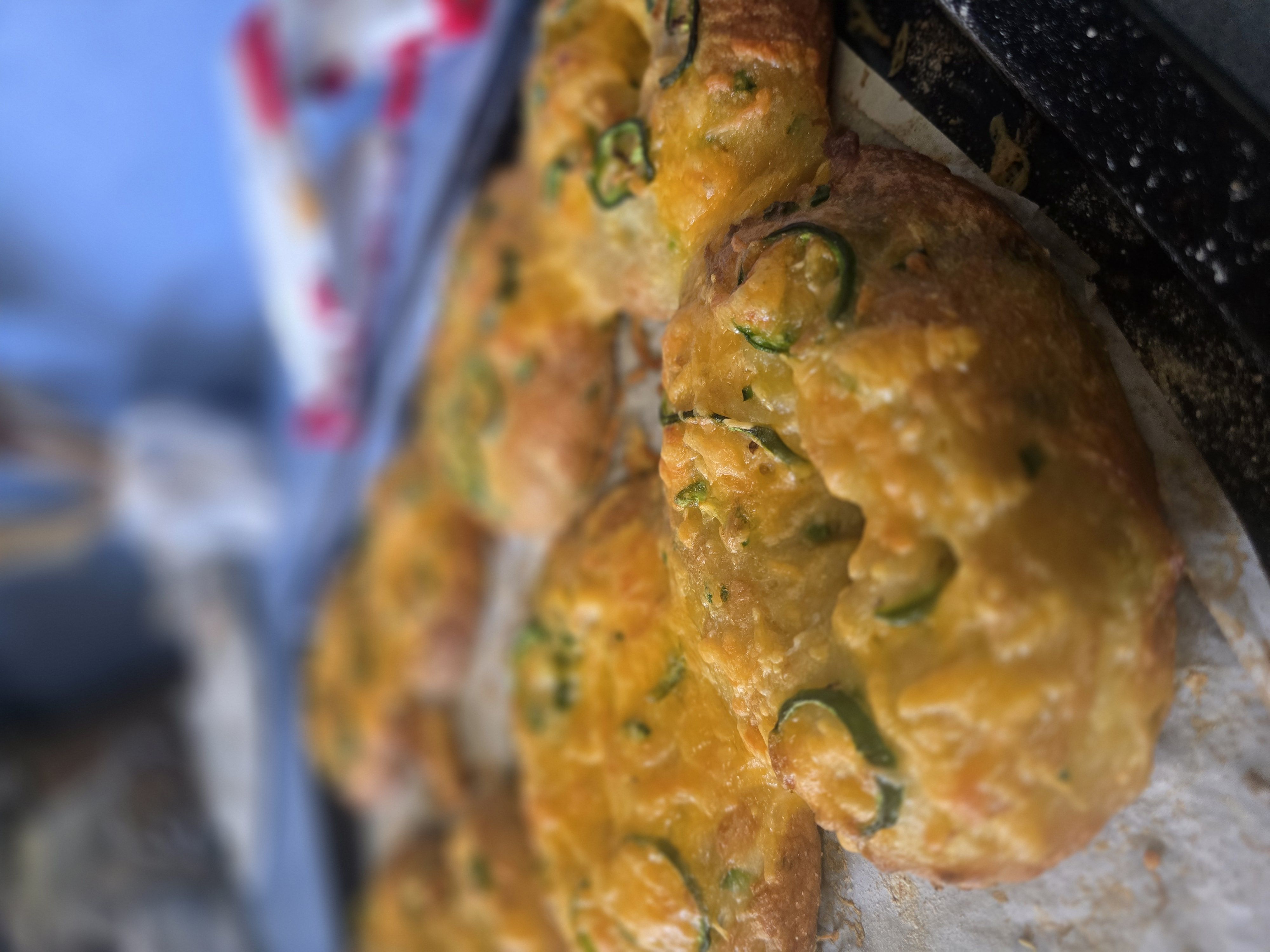Jalapeño Cheddar Bagel (Single)