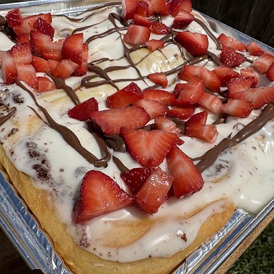 4 PK Chocolate Covered Strawberry Cinnamon Rolls