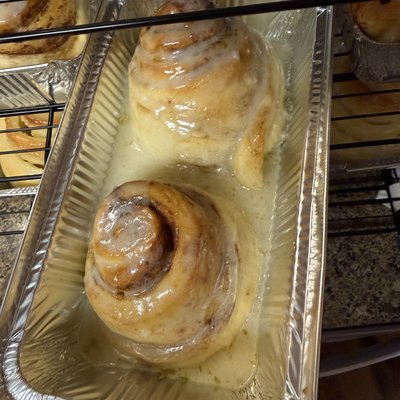 Cinnamon Rolls (2-pack)