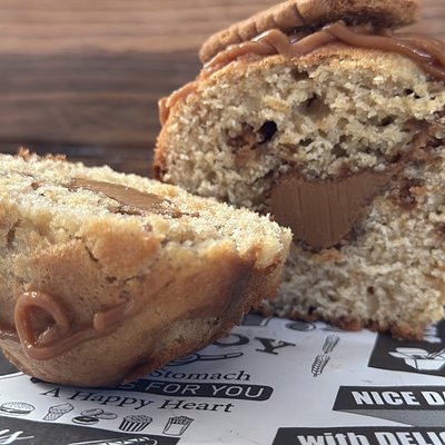 Biscoff Stuffed Sourdough Muffins (4)