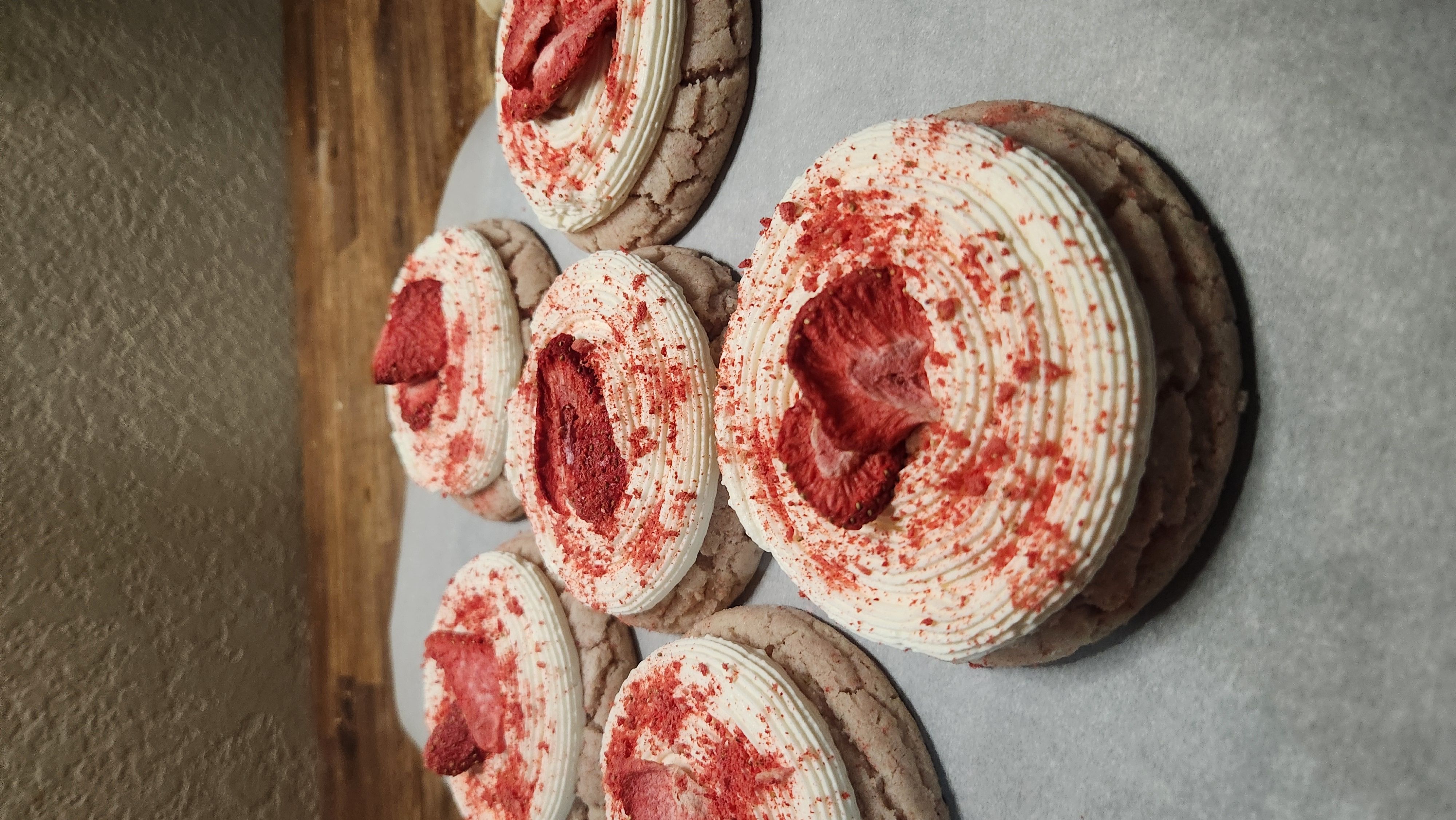 Strawberry Milkshake Cookie (Large 3-Pack) 