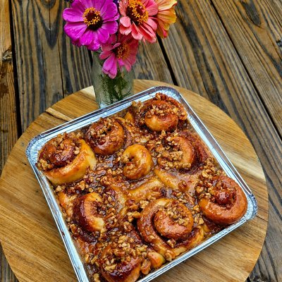 Specialty Rolls- Caramel Pecan Sticky Buns (9 Regular)