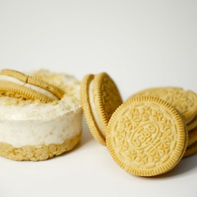 Golden Oreo Cheesecake