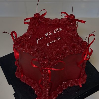 10”, 3-Layer Star Cake