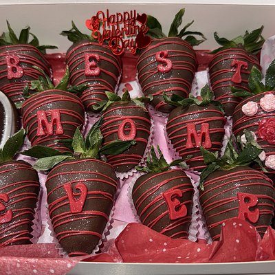 CHOCOLATE COVERED STRAWBERRIES 🍓 
