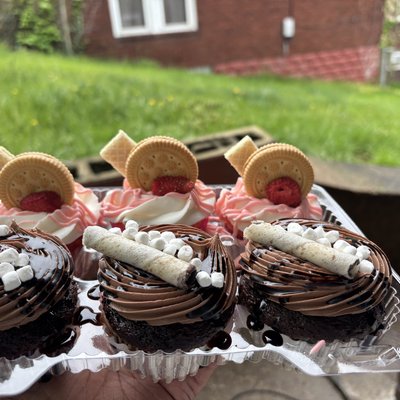 Specialty  cupcakes 