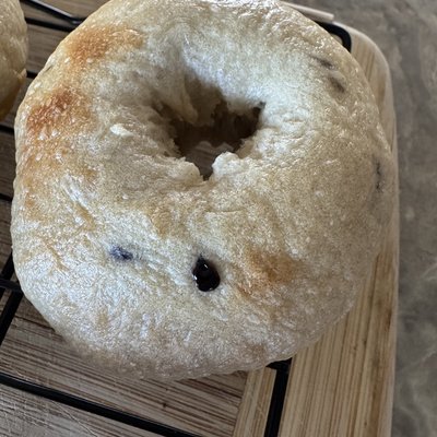 4 Count | Chocolate Chip Bagels