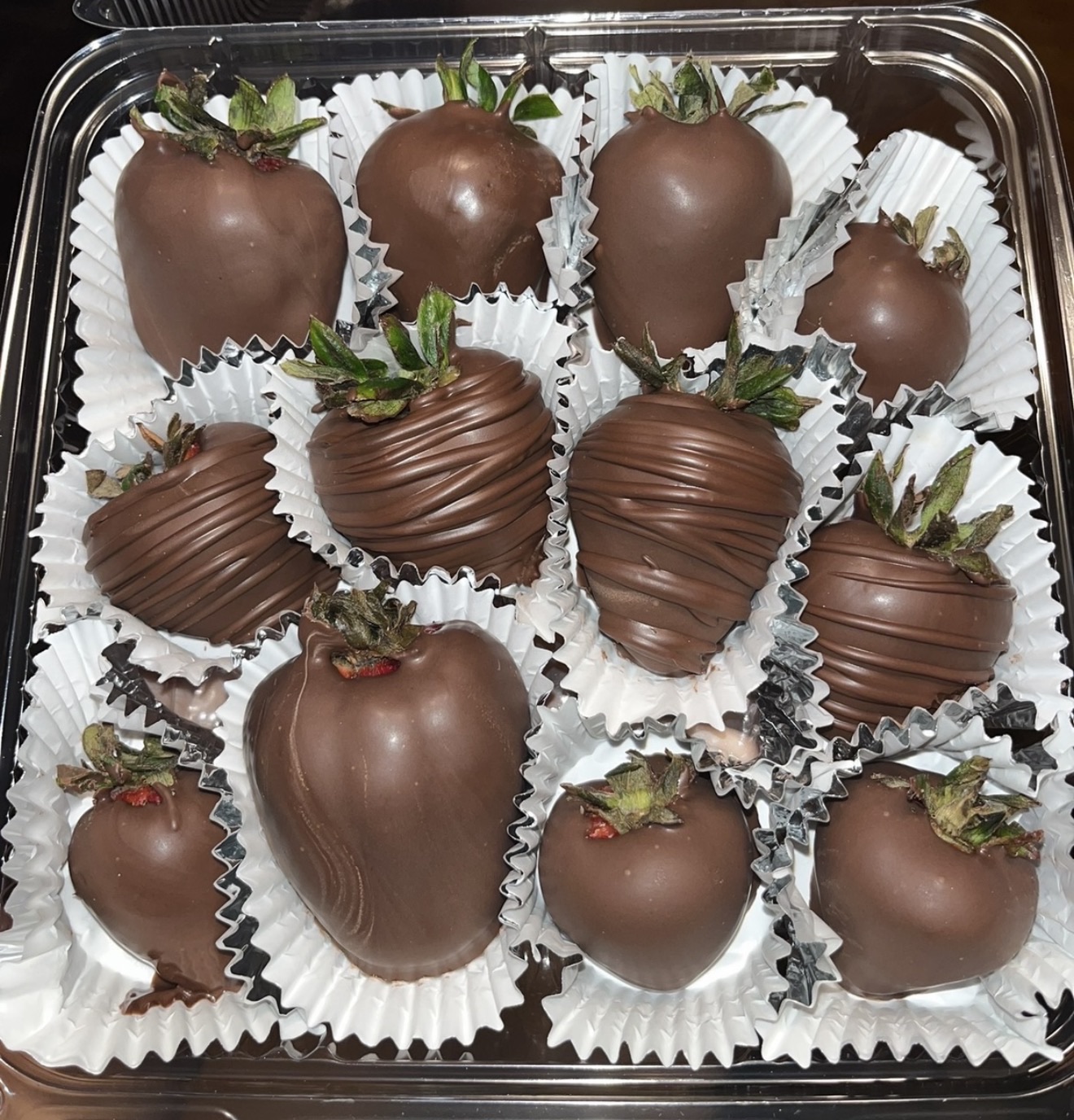 Half Dozen of Berries (any color, white or milk chocolate) 