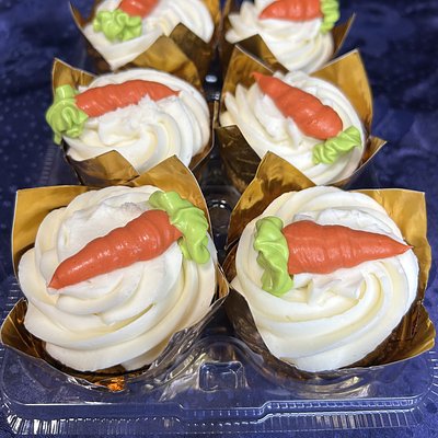 Gluten Free Carrot Cake Cupcakes With Cream Cheese Frosting 