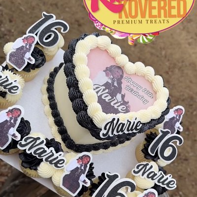 Bento Cake w Cupcakes 
