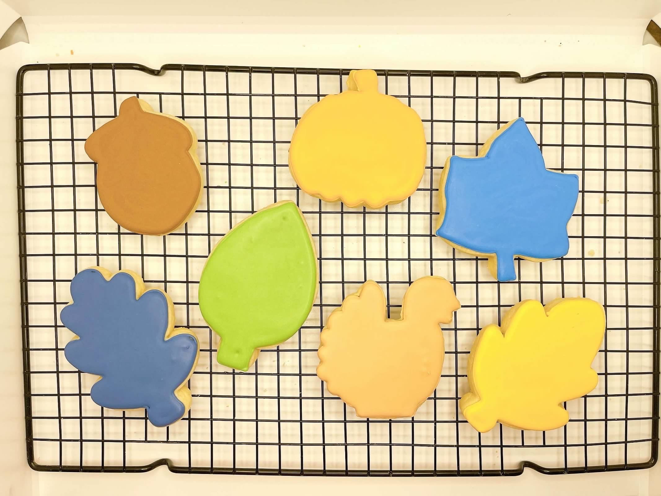 Simply Iced Large dozen: 3 Shapes/Colors  || No Details 