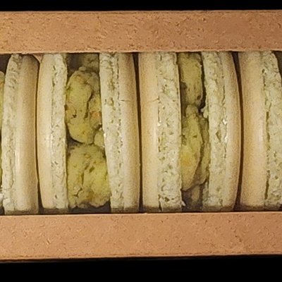 8 Ct. Macaron Box