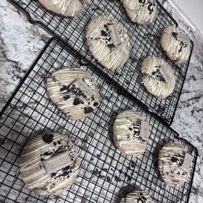  Extra Moist Cookies And Cream 