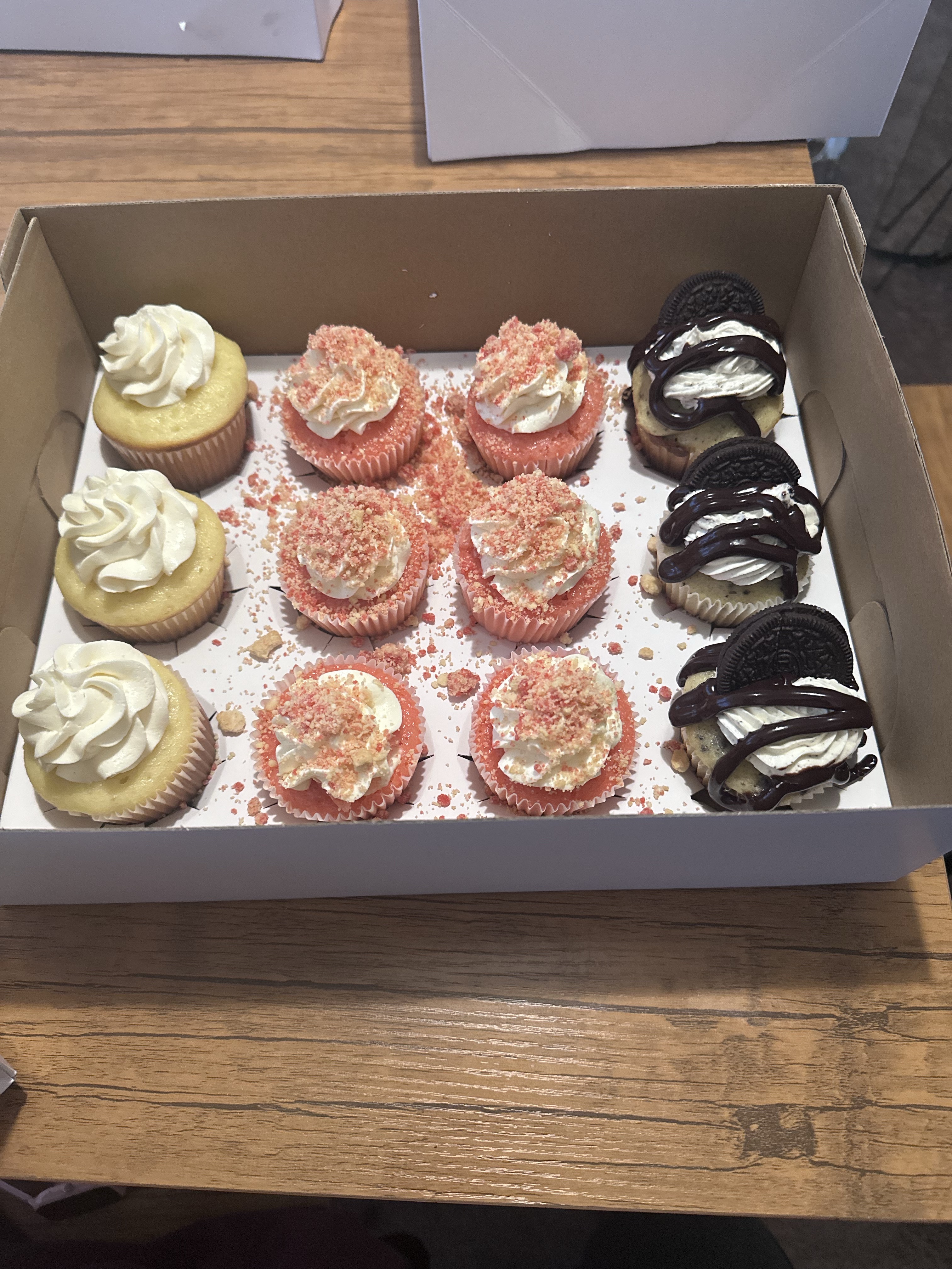 Variety Cupcakes Box