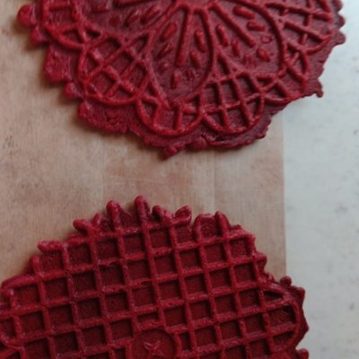Galletas Pizzelle Red Velvet 
