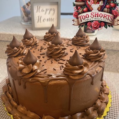 3 Layer Yellow Cake With Buttercream Frosting 