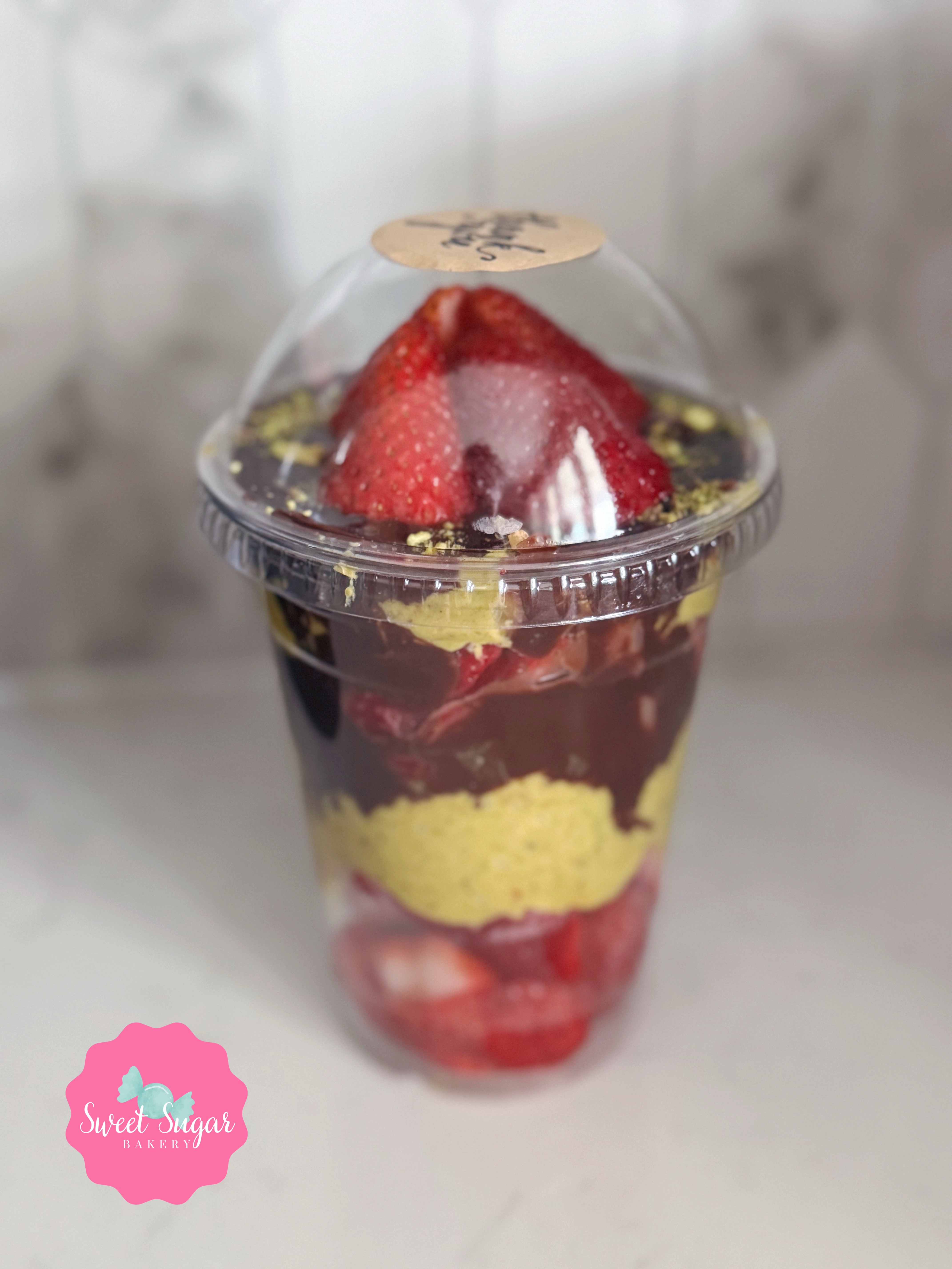 Dubai Strawberry Cups