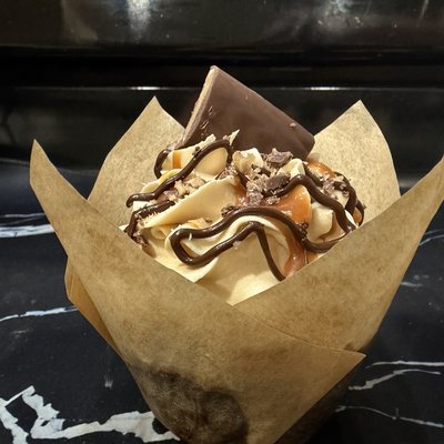 Heath Bar Cupcake 