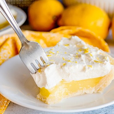 Lemon Pie With Sugar Cookie Crust 