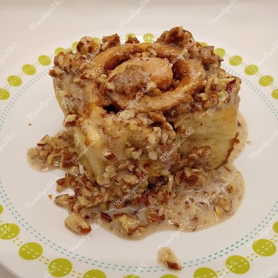Maple Pecan Cinnamon Rolls 