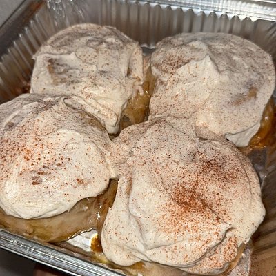 Cinnamon Rolls (4)