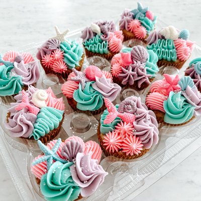 Custom Cupcakes 
