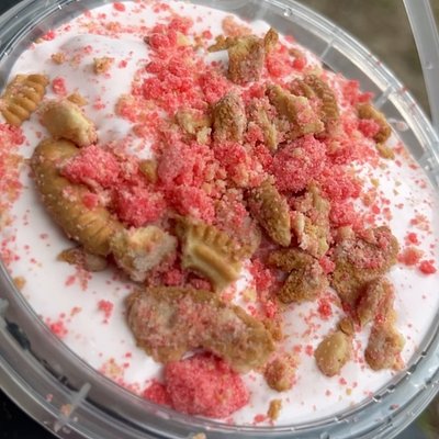 Strawberry shortcake Ice Cream Bucket