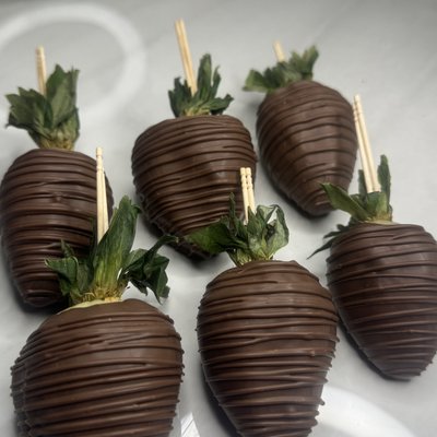 Plain Dipped Berries